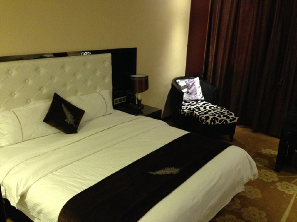 Tianguo Times Hotel Foshan Ruang foto